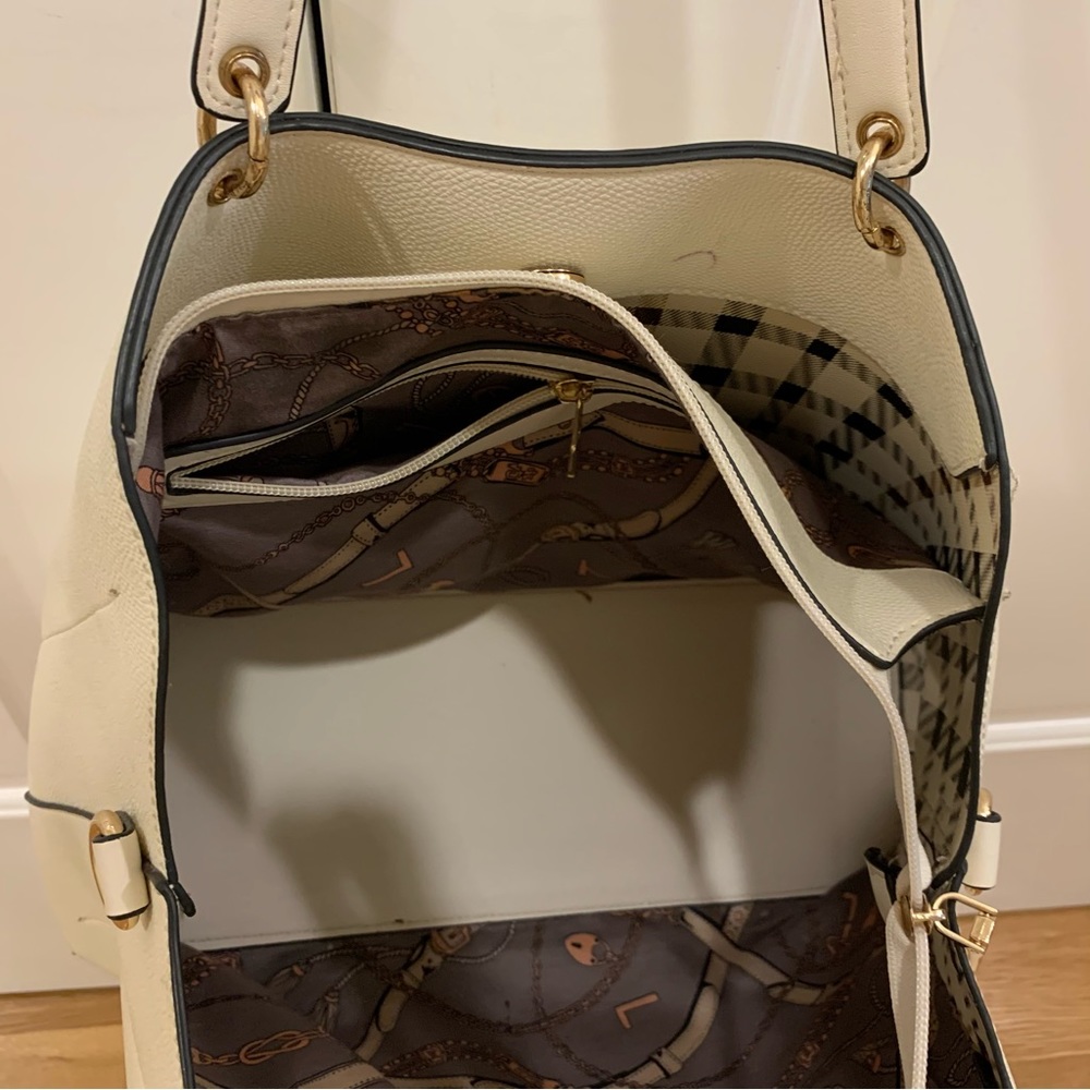 Off White Purse - Versatile - image 8